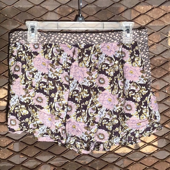 Kimchi Blue short skort floral pattern pockets M - Picture 3 of 5